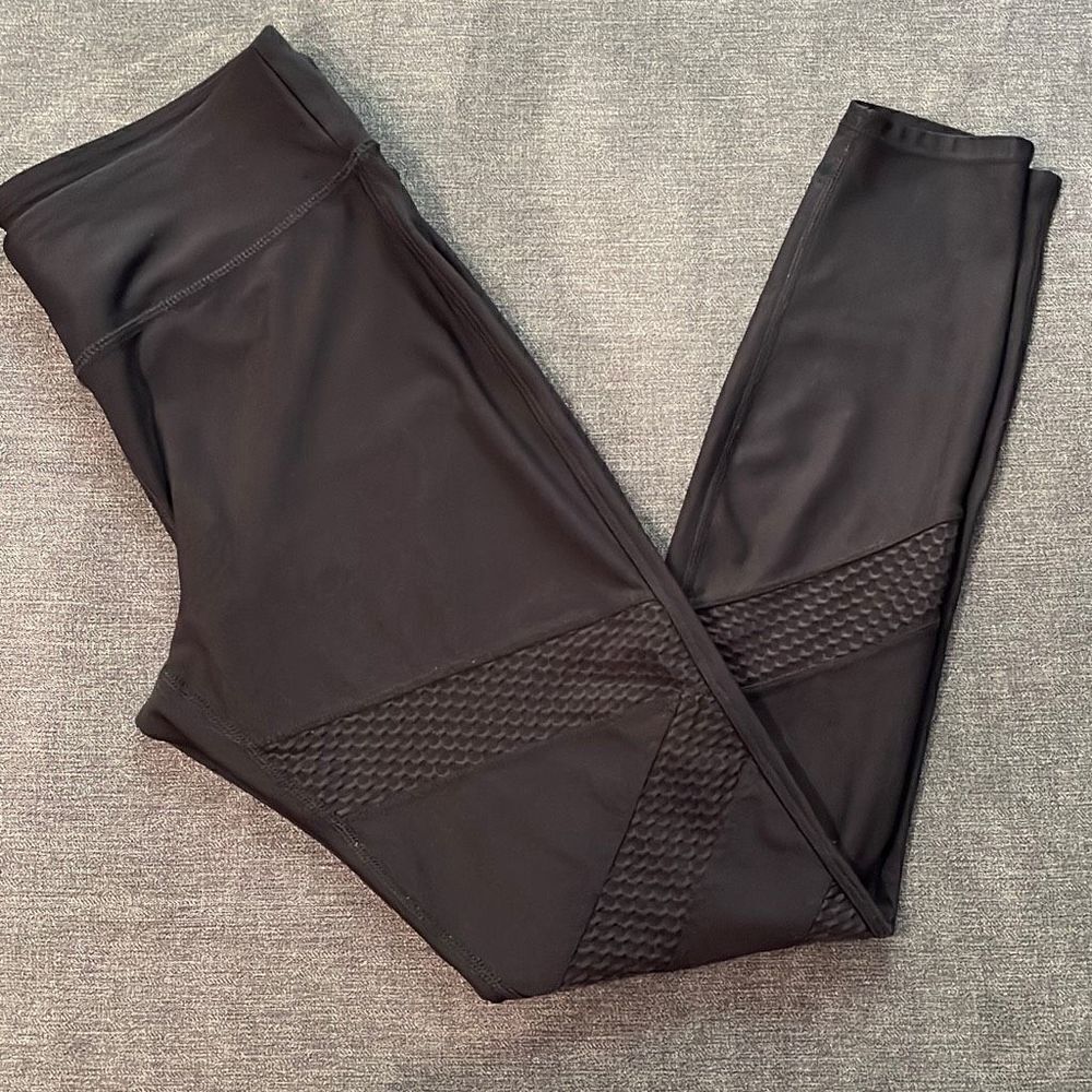 Black Ivy + Main Leggings Medium